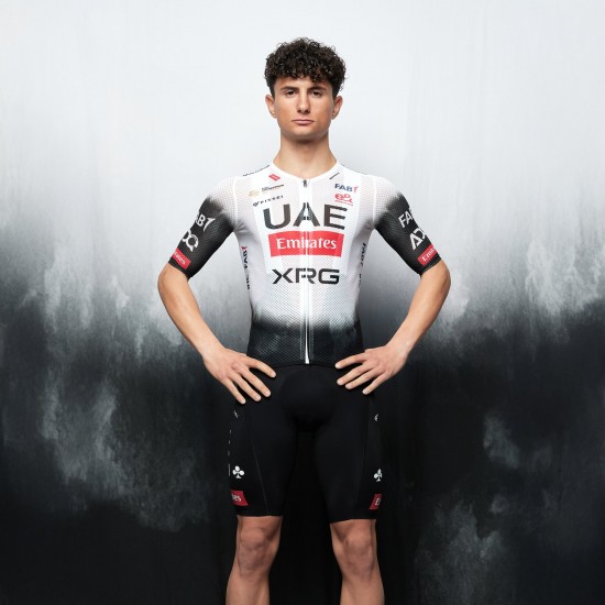 Abbigliamento uomo UAE Team Emirates 2025 Magistrale Maglia Pissei Light Abbigliamento uomo UAE Team Emirates 2025 Magistrale Maglia Pissei Light