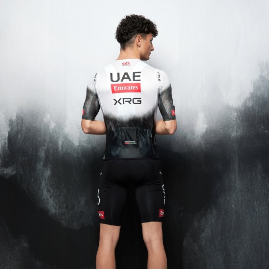 Abbigliamento uomo UAE Team Emirates 2025 Magistrale Maglia Pissei Light Abbigliamento uomo UAE Team Emirates 2025 Magistrale Maglia Pissei Light
